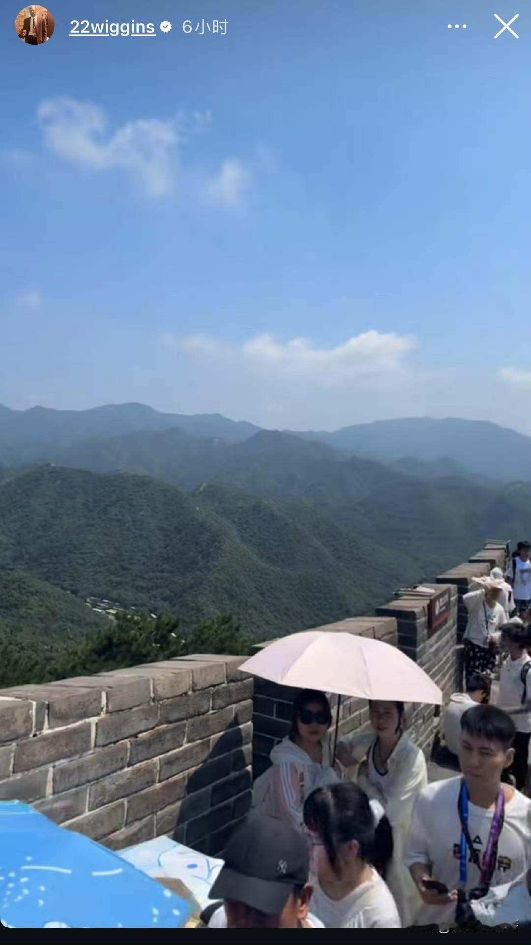 嘴哥中国行！！！维金斯登上万里长城！

热火球员维金斯也来到了中国，今天他游览了