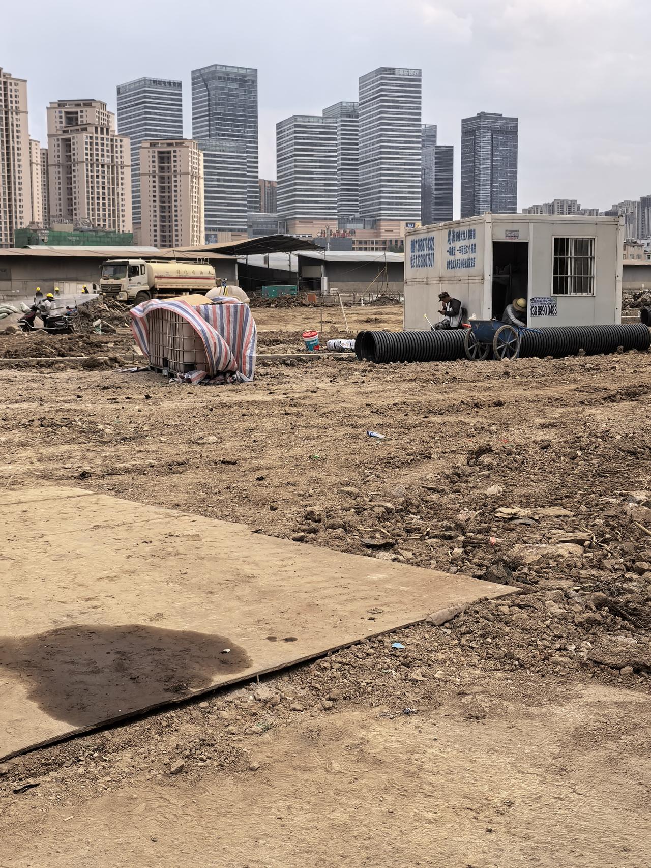 昆明巫家坝政府部门及各方都是寄予其厚望的，只是需要时日，现在各项工程施工都在热火