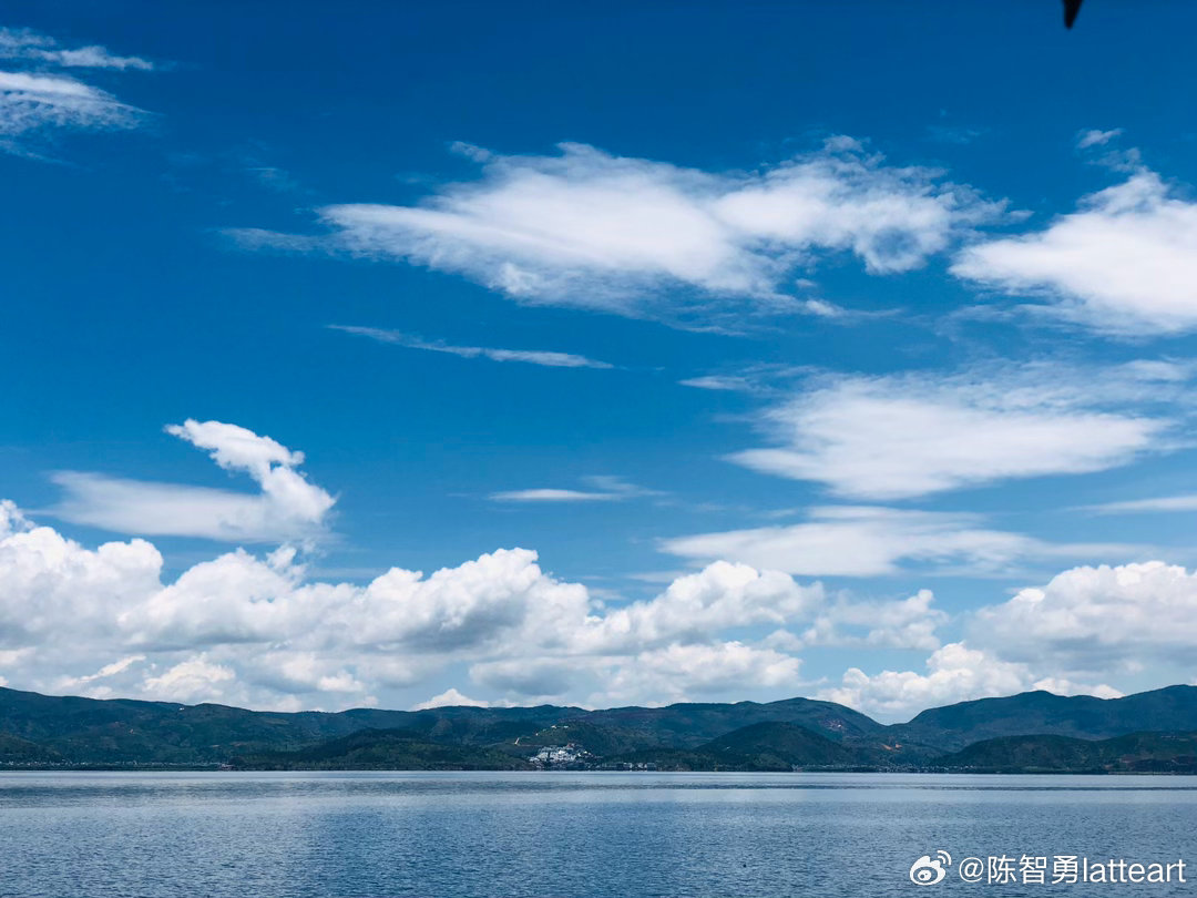 太美了这里～⛰️☁️🌞大理洱海
