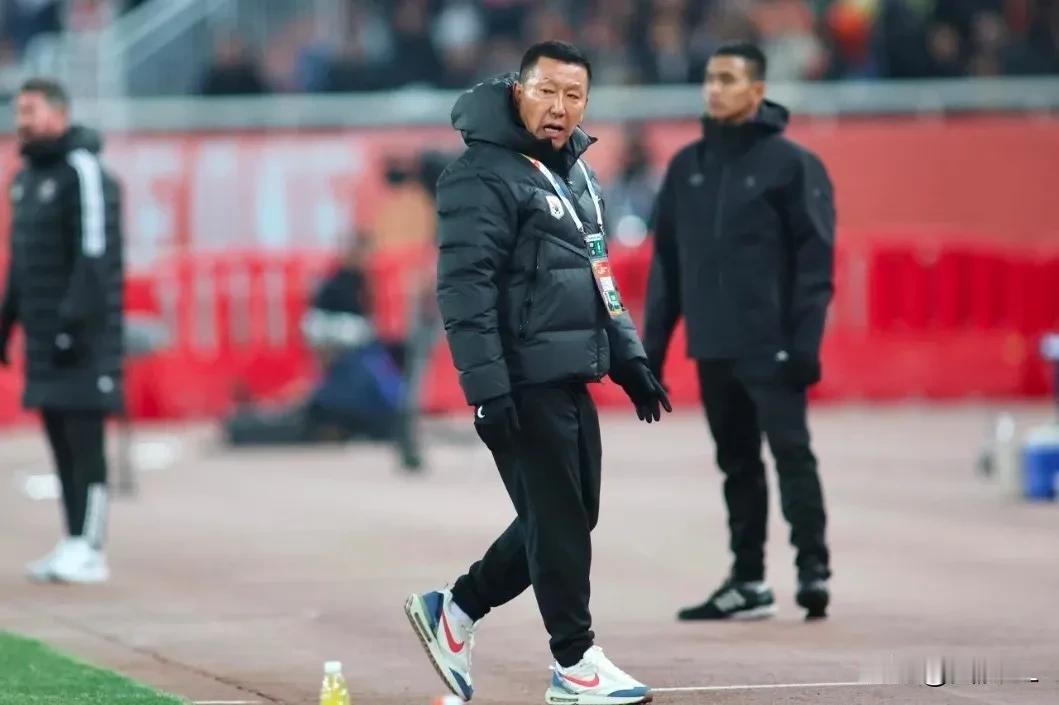 不求被特殊照顾，只求公平公正，并非泰山队输不起，在自己的主场都能被裁判针对，足协