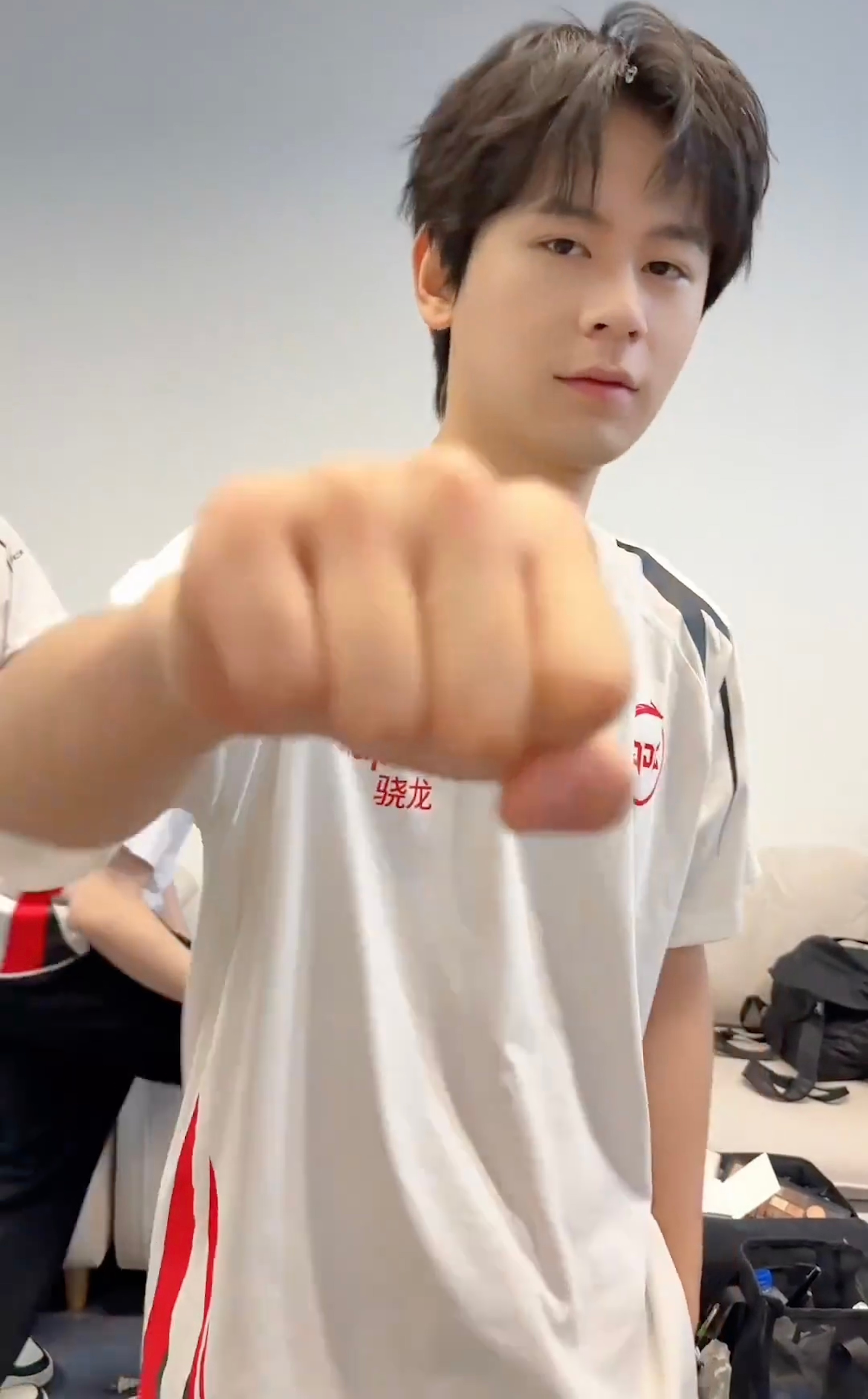 看我喵喵拳👊🏻 