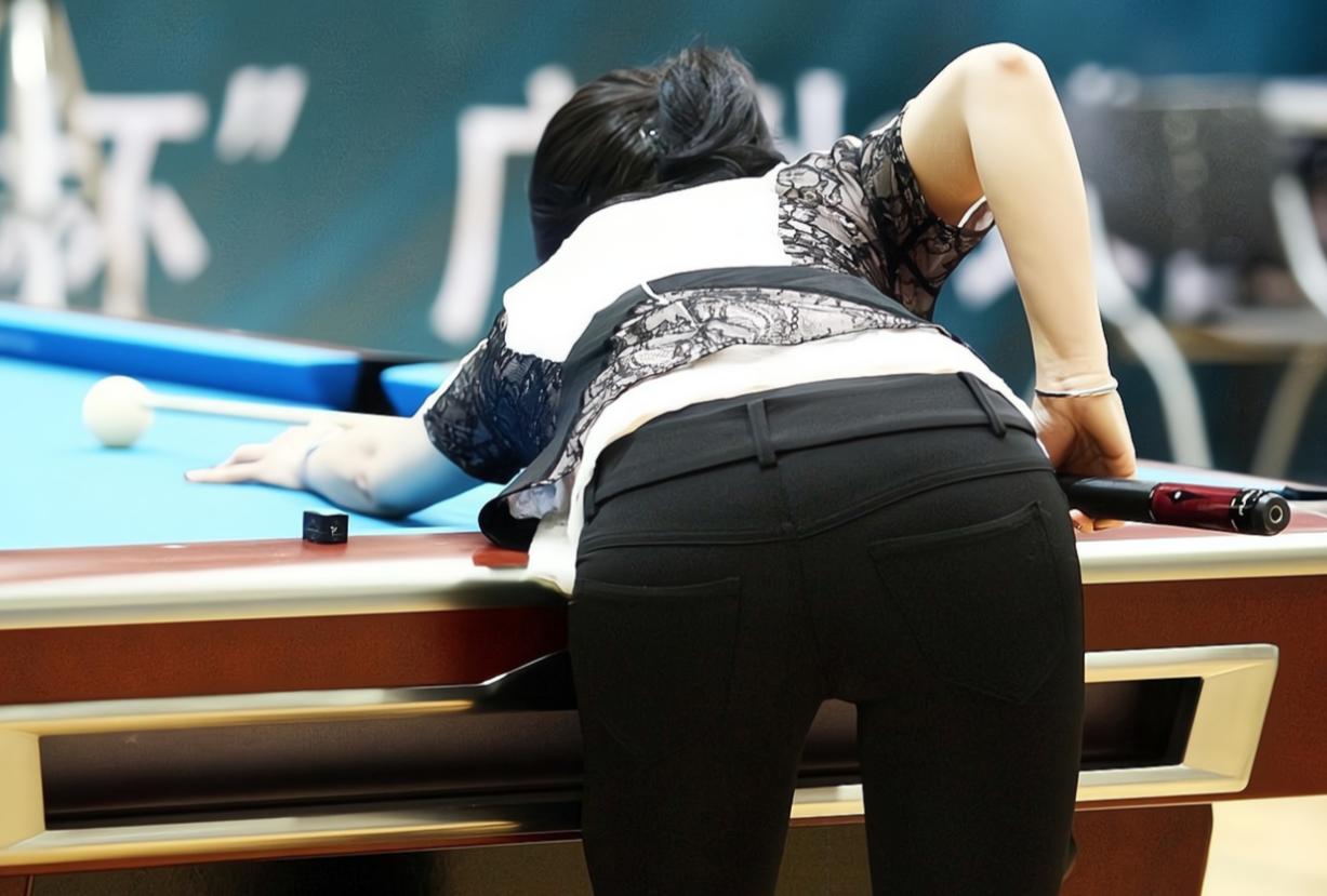 43岁身家8亿的潘晓婷“无人敢娶”？背后是不将就的精彩人生
九球天后潘晓婷又引发