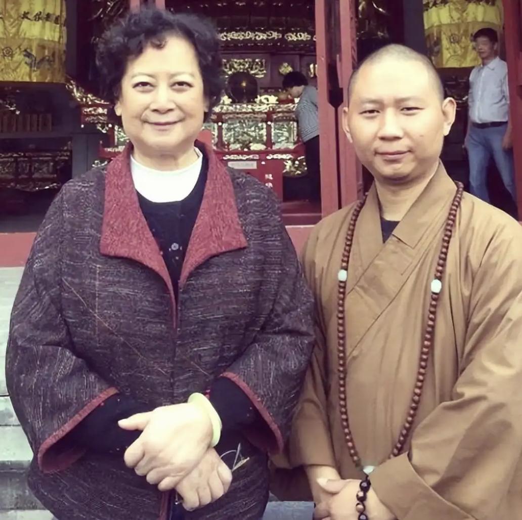 杨洁谈左大玢：“她很有佛性，我觉得她是观音的不二人选，可剧务李诚儒却认为她又老又