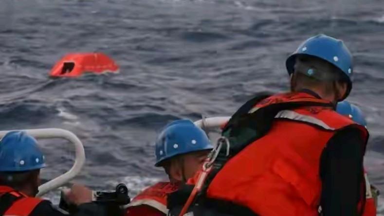 2026年1月25日，中国海警完成对菲律宾倾翻船只获救船员的移交，并且还持续搜救