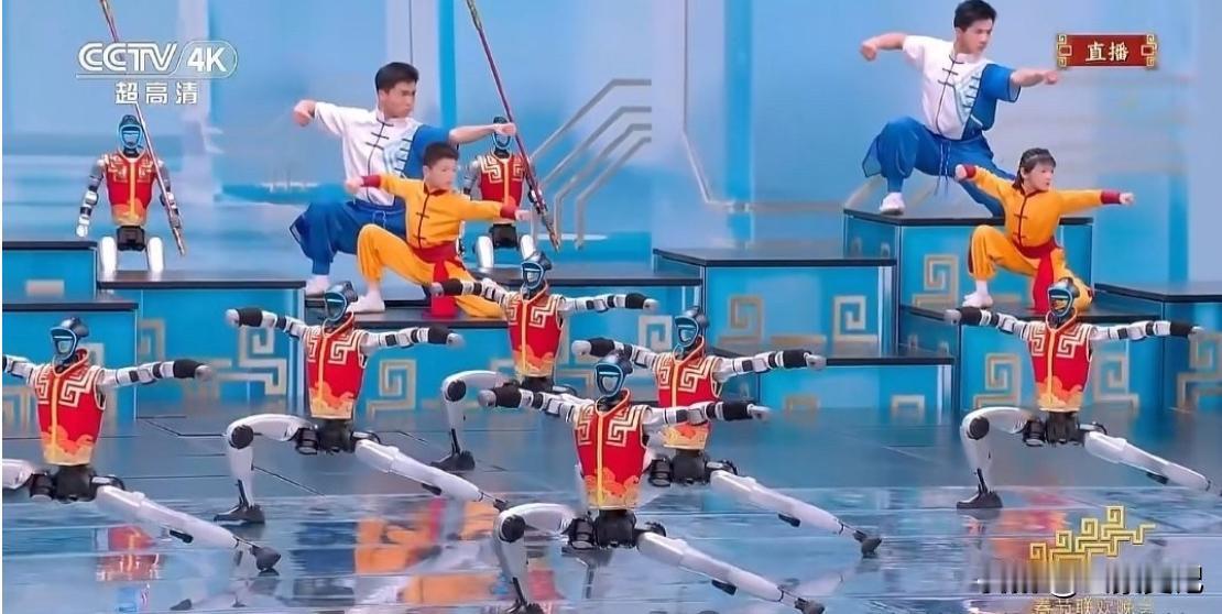 德国之声今天（大年初一）报道：“中国收视率最高的电视节目，一年一度的央视春节联欢