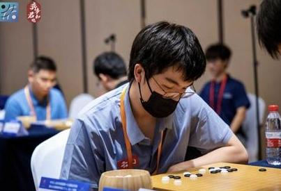 两个4：0~
围甲联赛成都队继续领跑
深圳龙华首胜仍继续垫底


2025第27