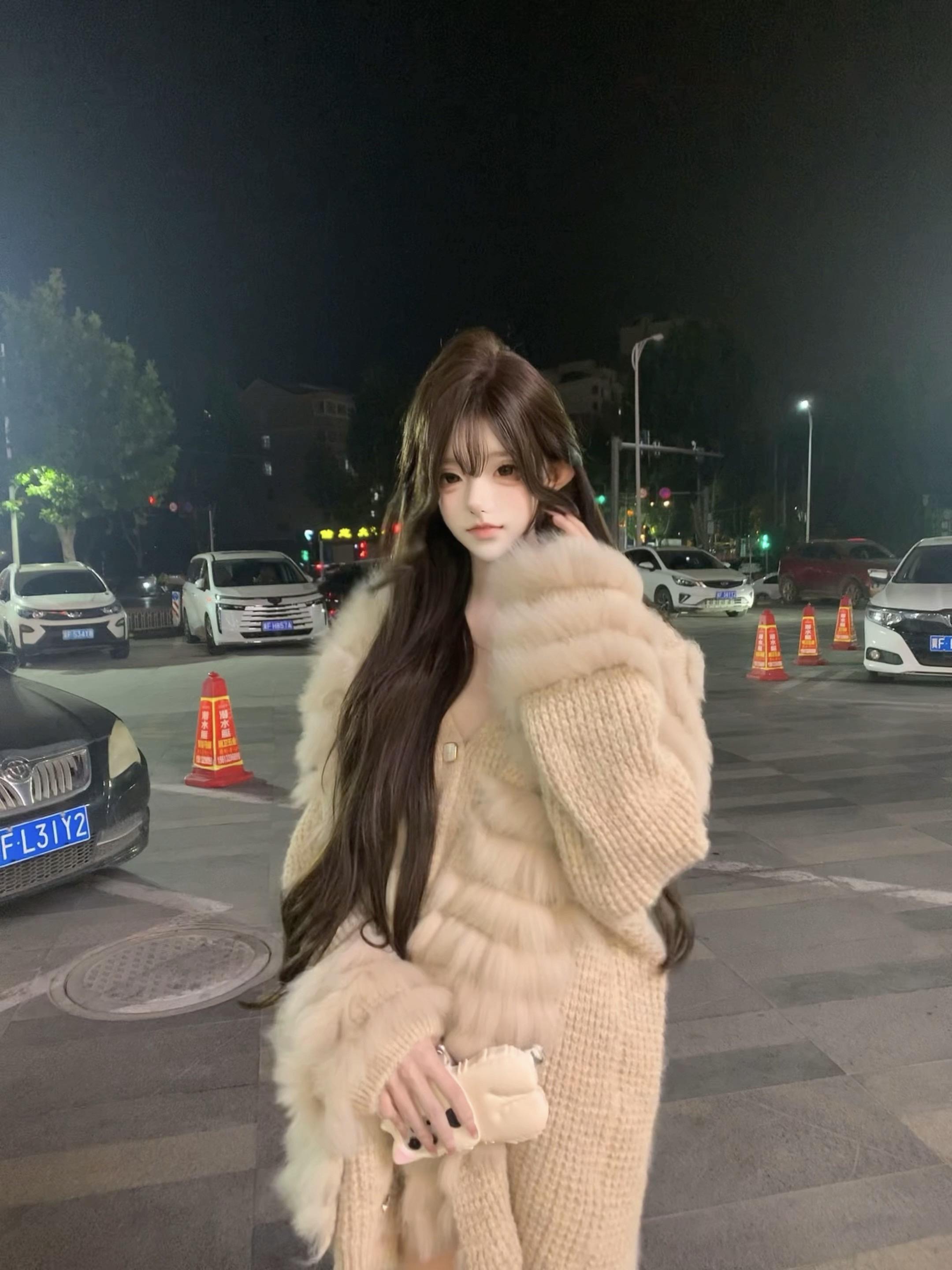 我曾以为的刻骨铭心 在光阴里 竟薄如一声叹息