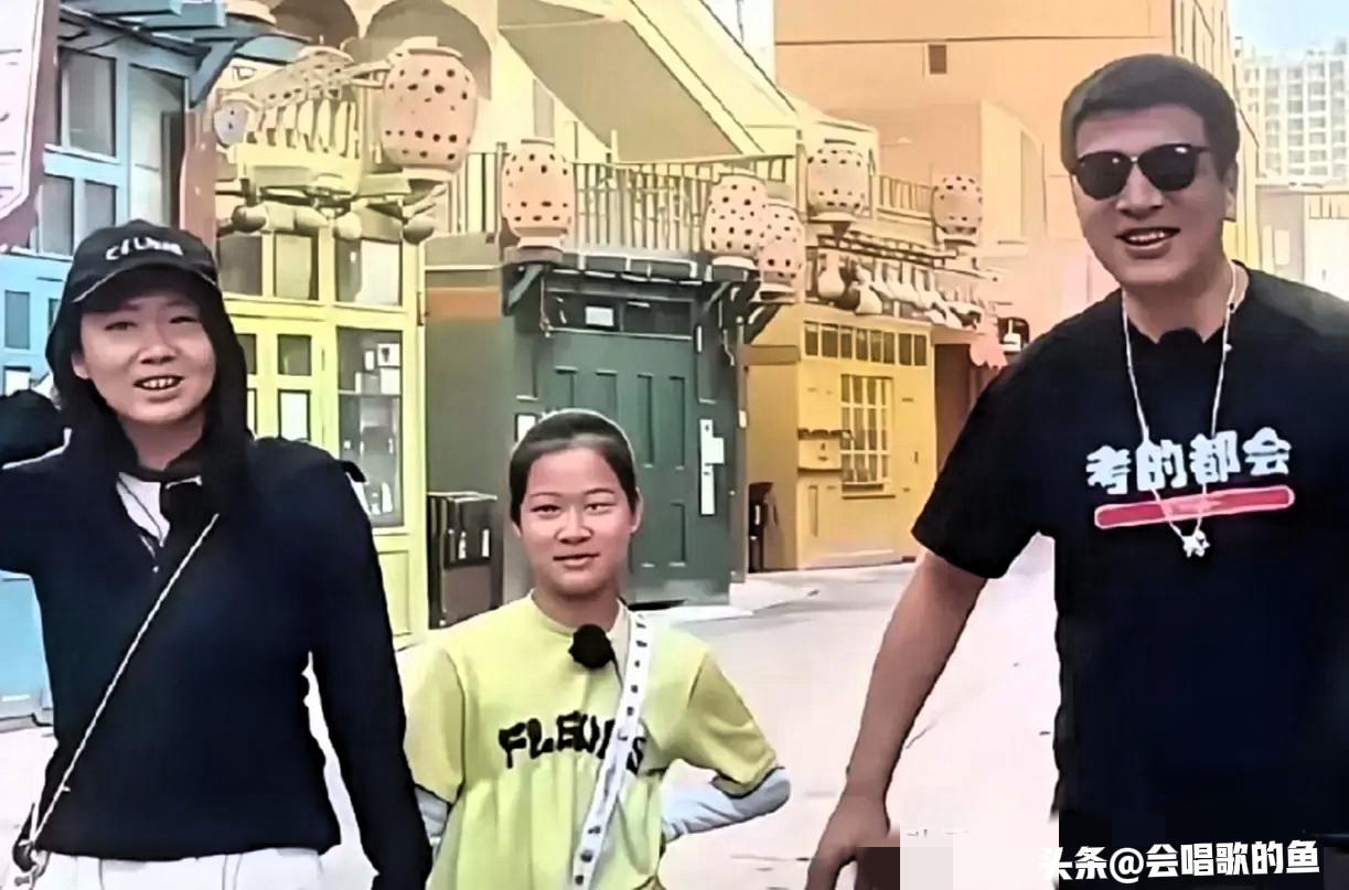 看了张雪峰的讣告，
 
不知道大家发现没有，
 
他走后这一切安排，才是成年人最