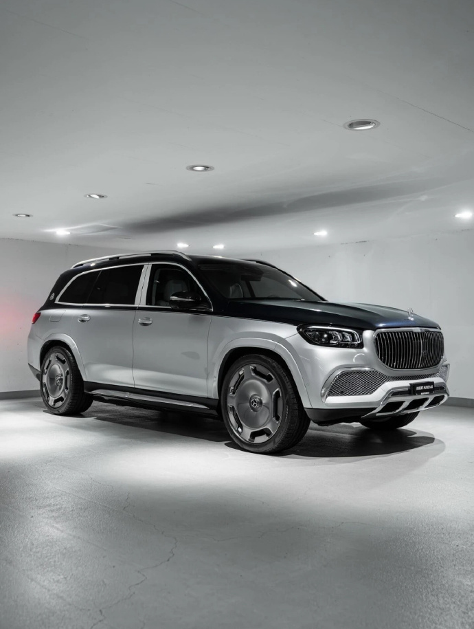 奔驰-迈巴赫GLS600！仅需300多个W就能拥有这台奔驰SUV的最顶级产品，气