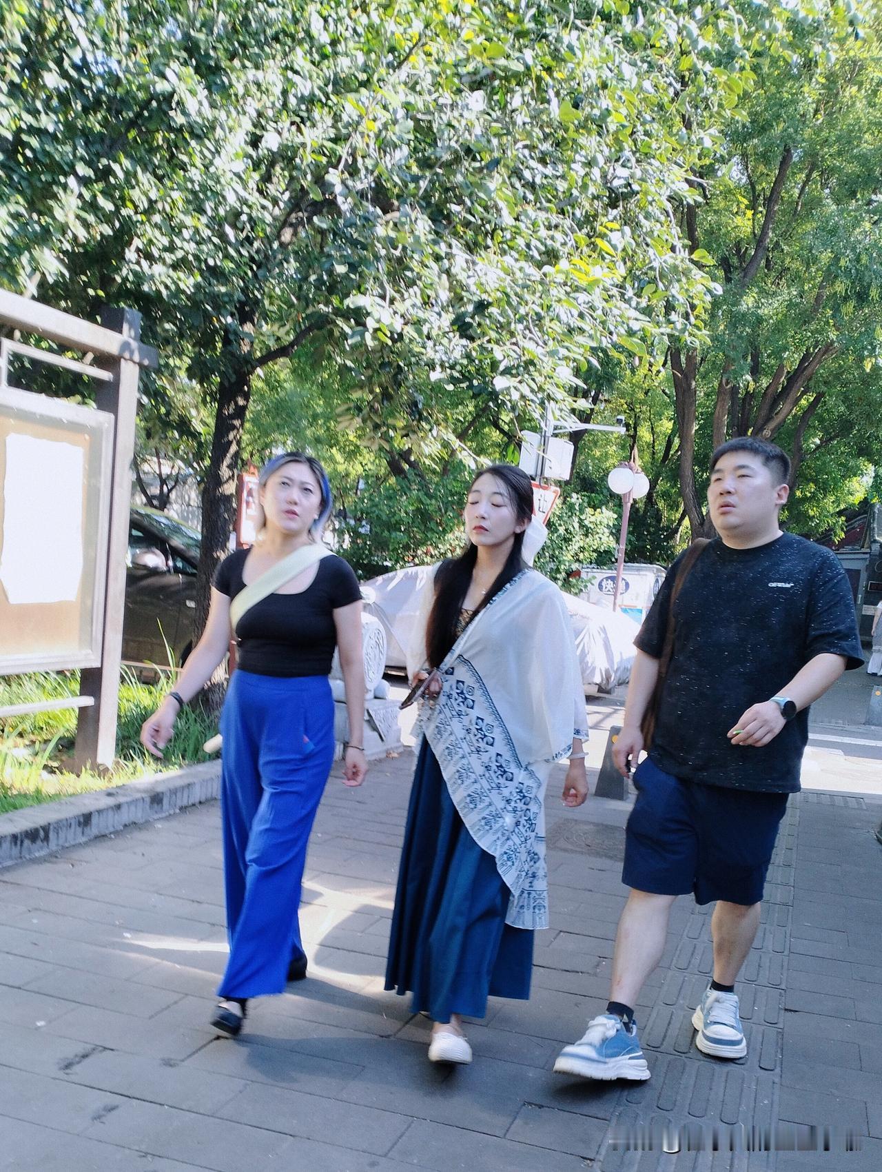 @剧综班主任 ：