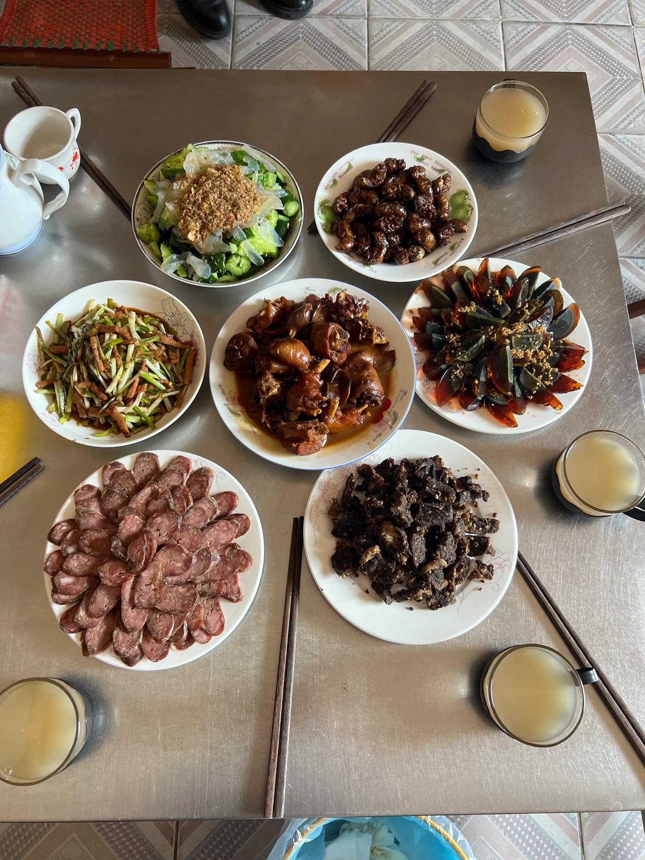 从莒县回来了，也悟出一些道理，宅科的烟多少钱不重要，而是做人做事要给他人留余地。