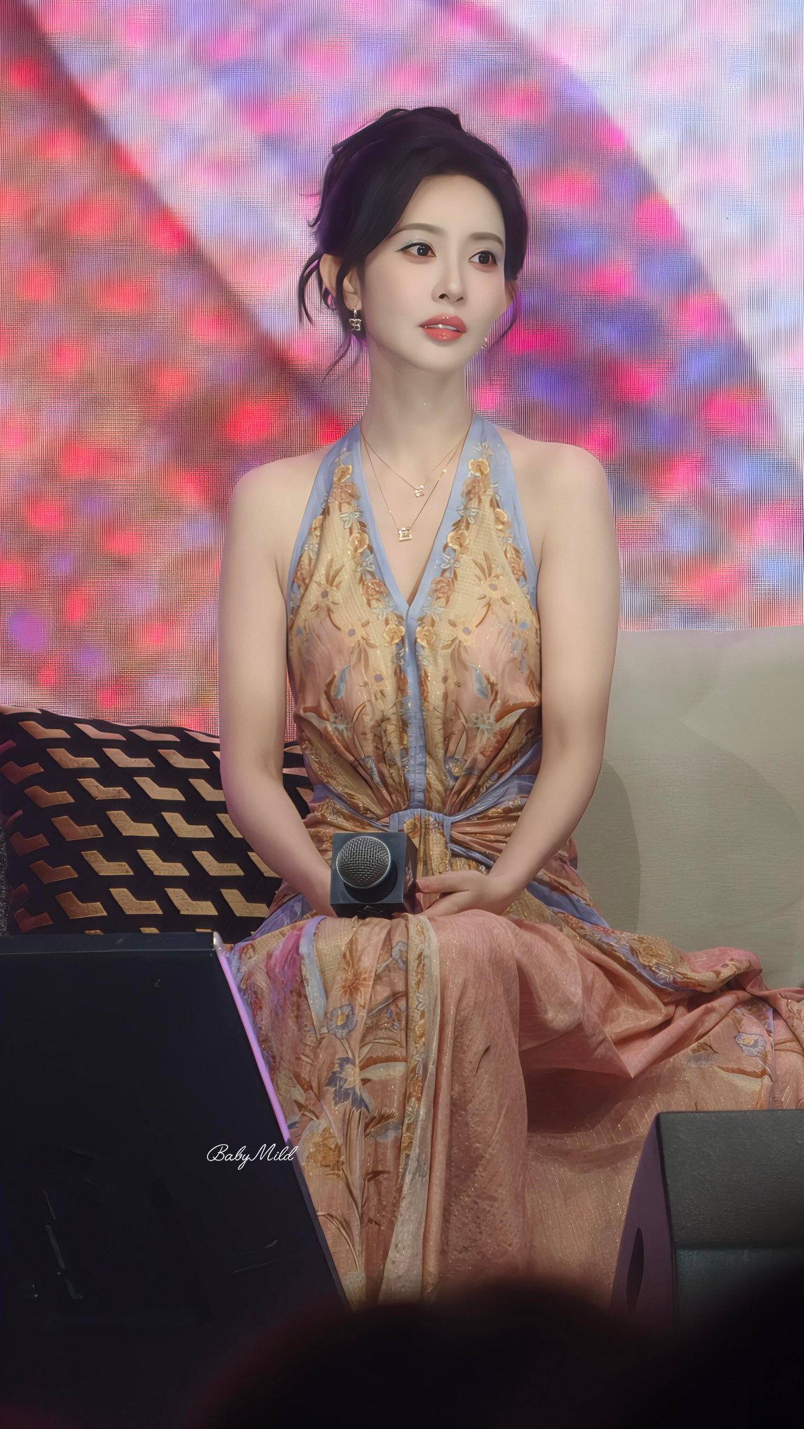待她笑颜如花~ 
