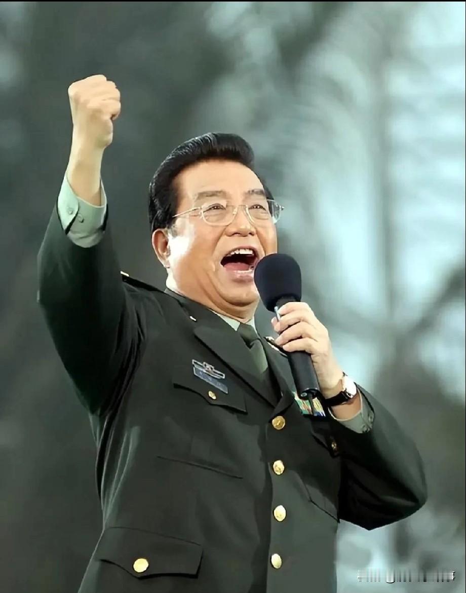 1990年，李双江要娶学生梦鸽。母亲老泪纵横道："你是不是老糊涂了，她那么年轻，