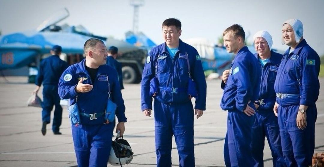 哈萨克斯坦首都的战斗机低空飞行演示有何意义呢？

5月15日，哈萨克斯坦首都阿斯