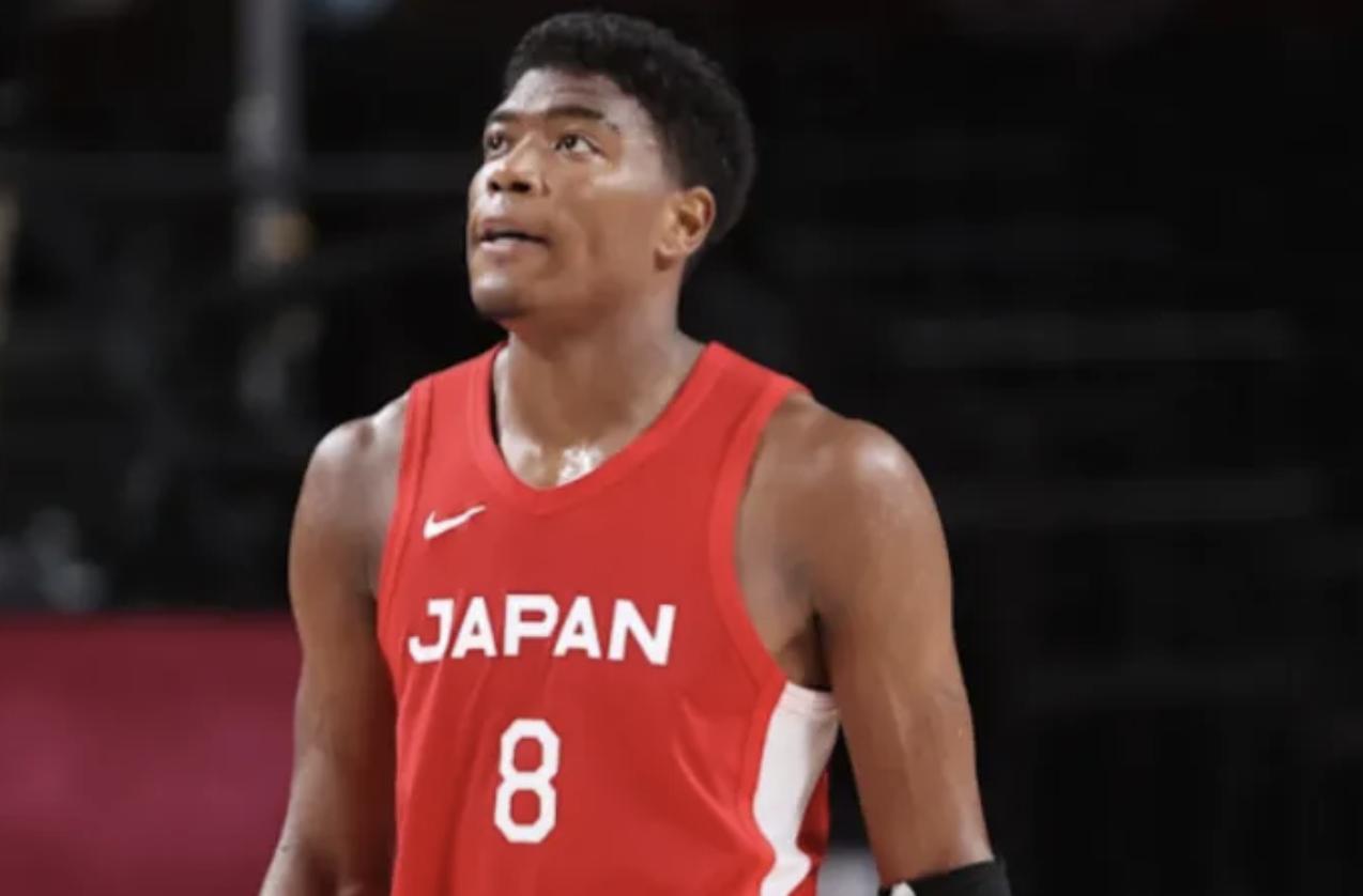 日本两大核心八村垒和河村勇辉合体了，正式归队的第一场88-68狂虐韩国队，中国男