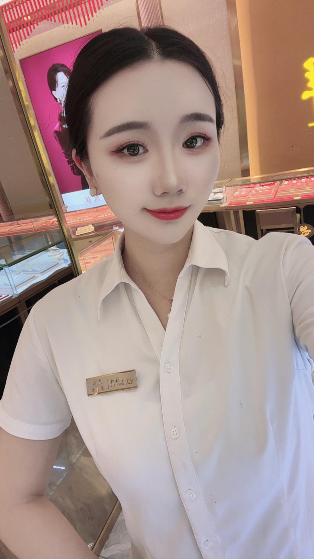 服了，说冷就冷，一点都不顾及我有没有钱买外套