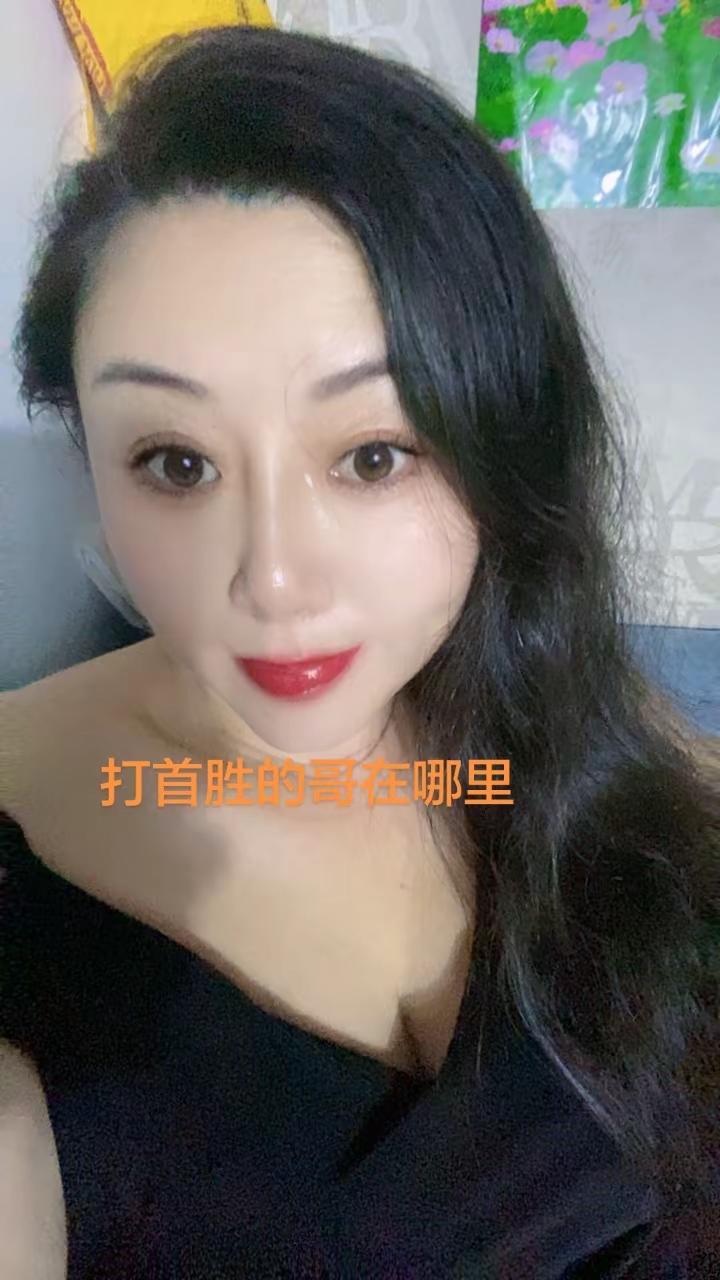 女生黑连衣裙 生活感悟情感共鸣 气质范 感悟人生感悟生活