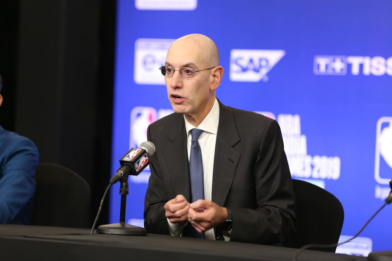 NBA总裁肖华真是太偏爱詹姆斯了！据美媒报道，NBA总裁亚当·萧华在Game P