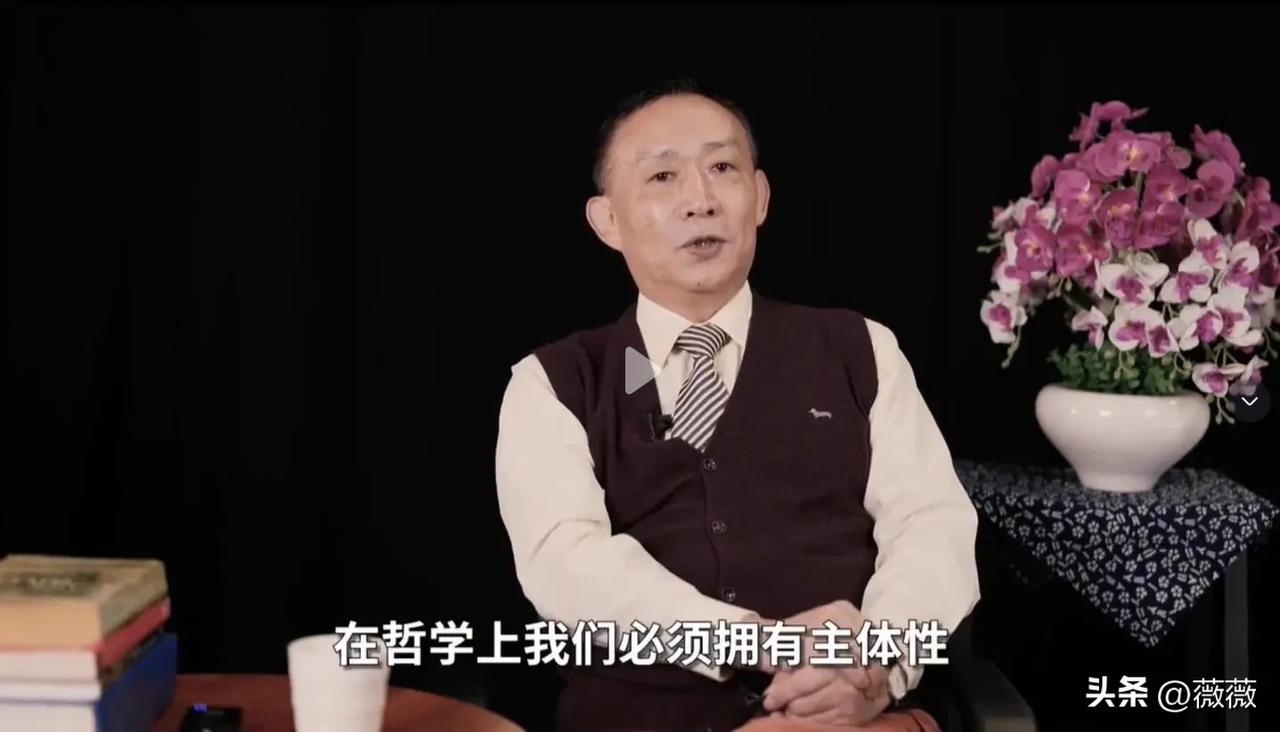 著名经济学者卢麟元教授直言不讳地说：“数字地主薅实体经济羊毛太狠，电商平台成新型