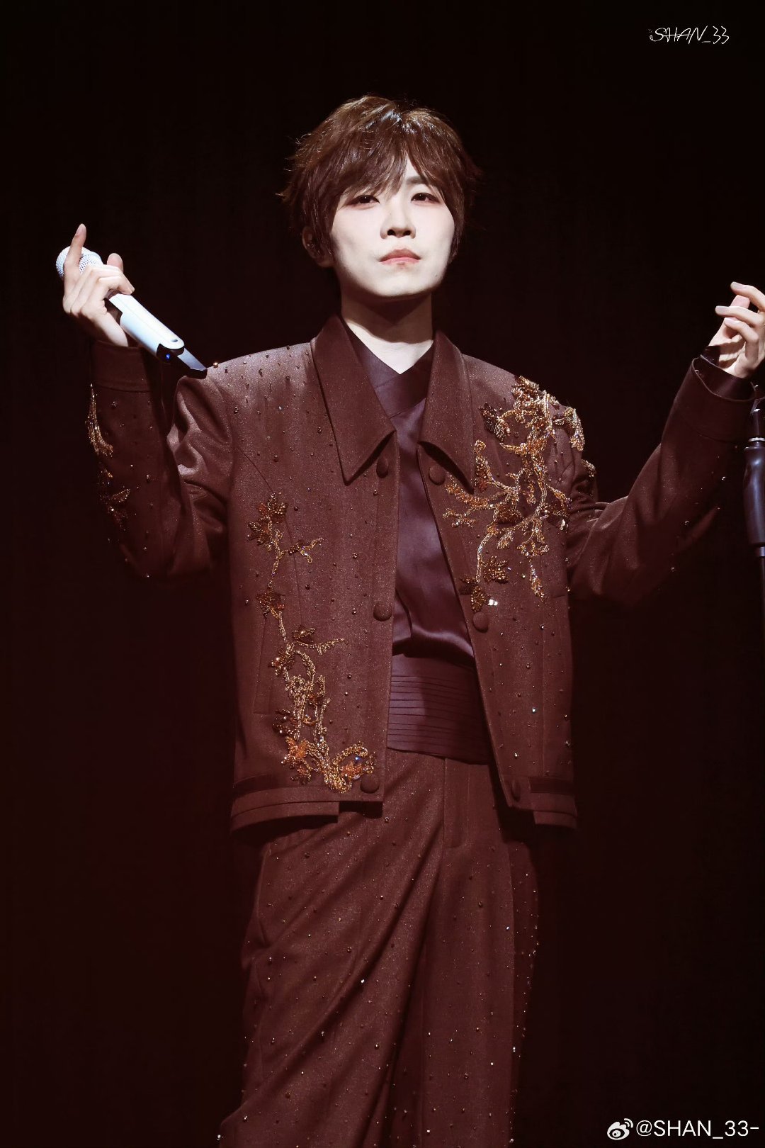 徐良全民现象级别演唱会徐良演唱会超百万人想看谁再说徐良是冷门歌手我跟谁急🔥杭州