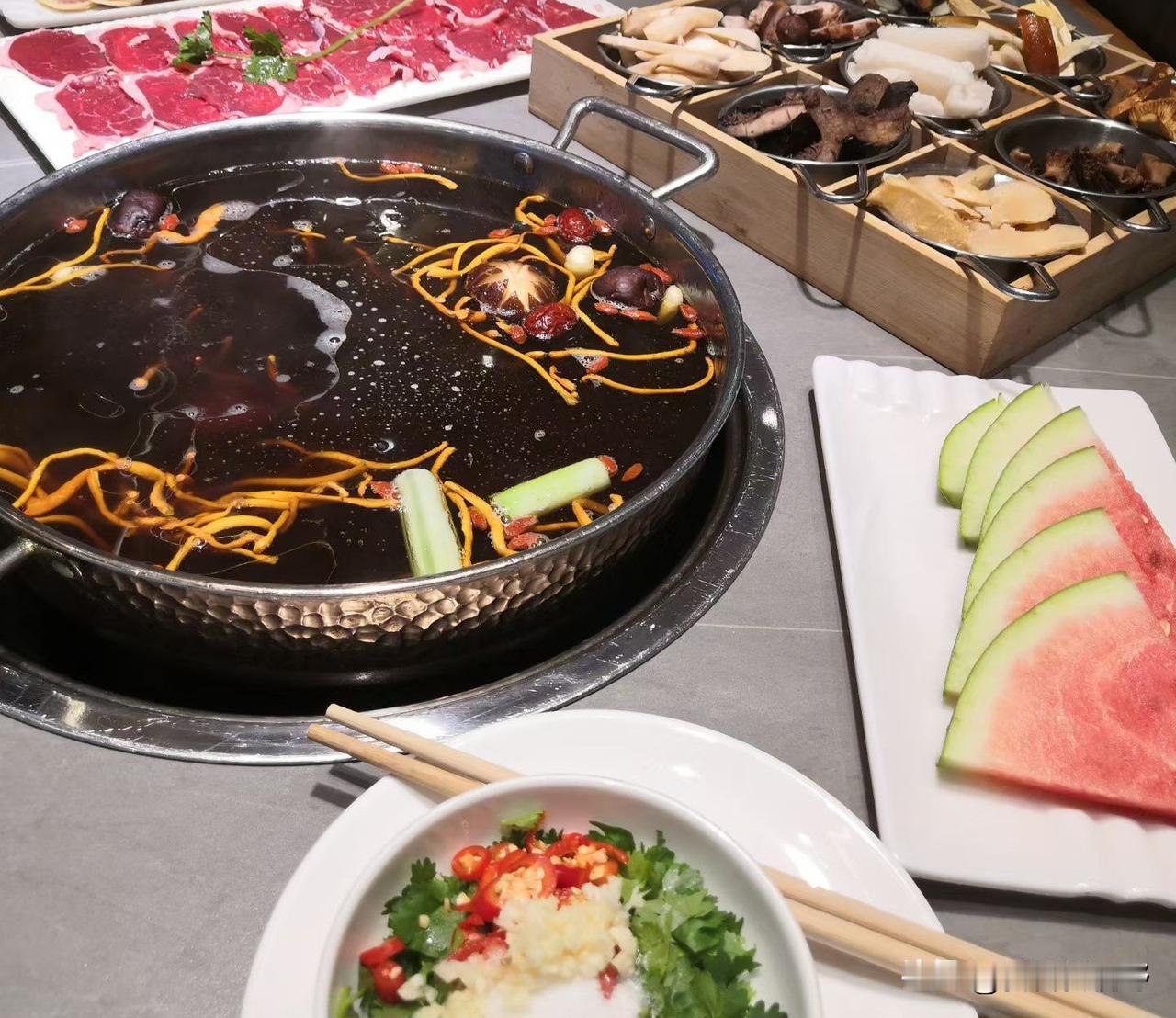 菌菇火锅在凤翔美食治愈系火锅 聚餐好去处火锅 真香火锅 带朋友吃火锅 火锅过生日