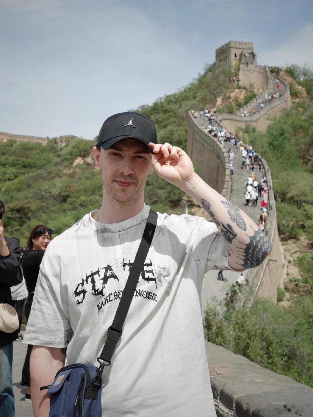 #老外对中国的开发不足1%# 中国的未来，充满无限可能！外国朋友们，来中国，一起