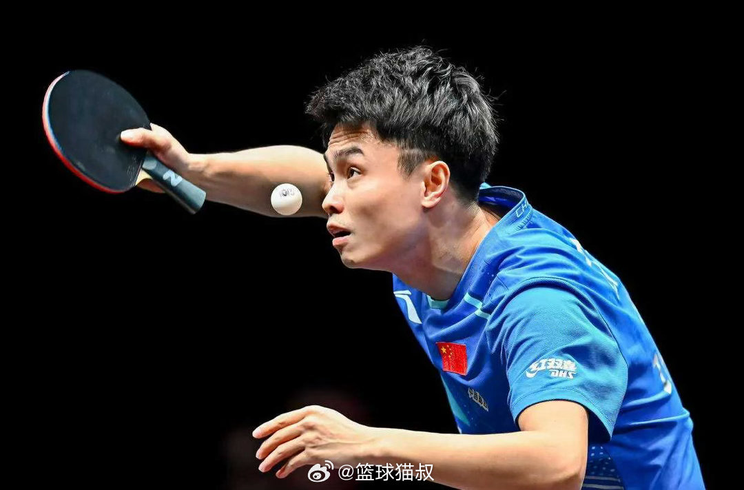 酣畅淋漓的复仇之战！周启豪以3-0横扫张本智和，职业生涯首次战胜这位日本名将。这