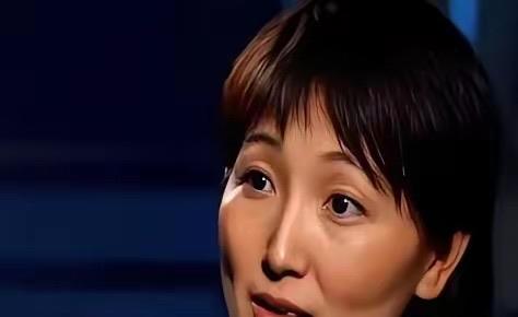 毁掉两个家庭的十年，肇事者只换来一句记大过和调离原岗位，这代价轻飘飘得让人心里发