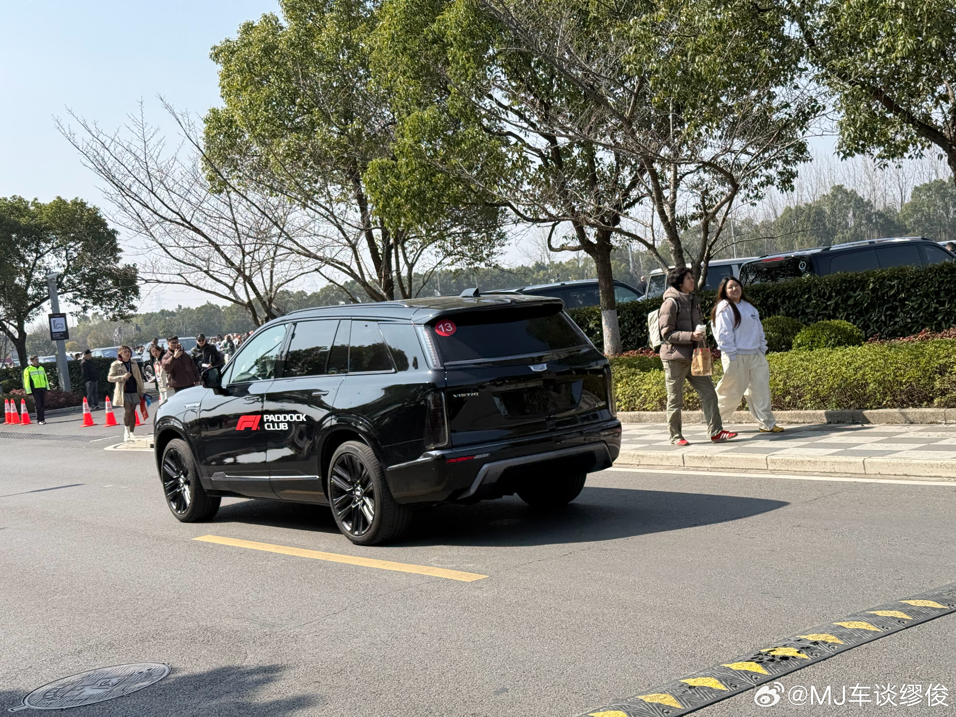 果然，今天的上赛场一堆来来往往的凯威德 上海·上海国际赛车场