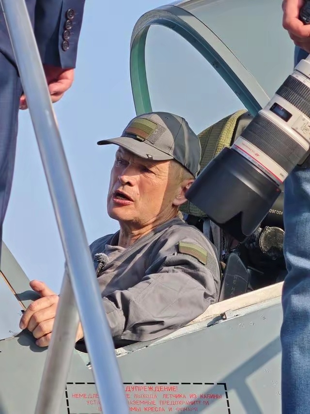 俄罗斯联合航空制造公司（UAC）宣布向俄空军交付新一批苏-57和苏-35S系列战