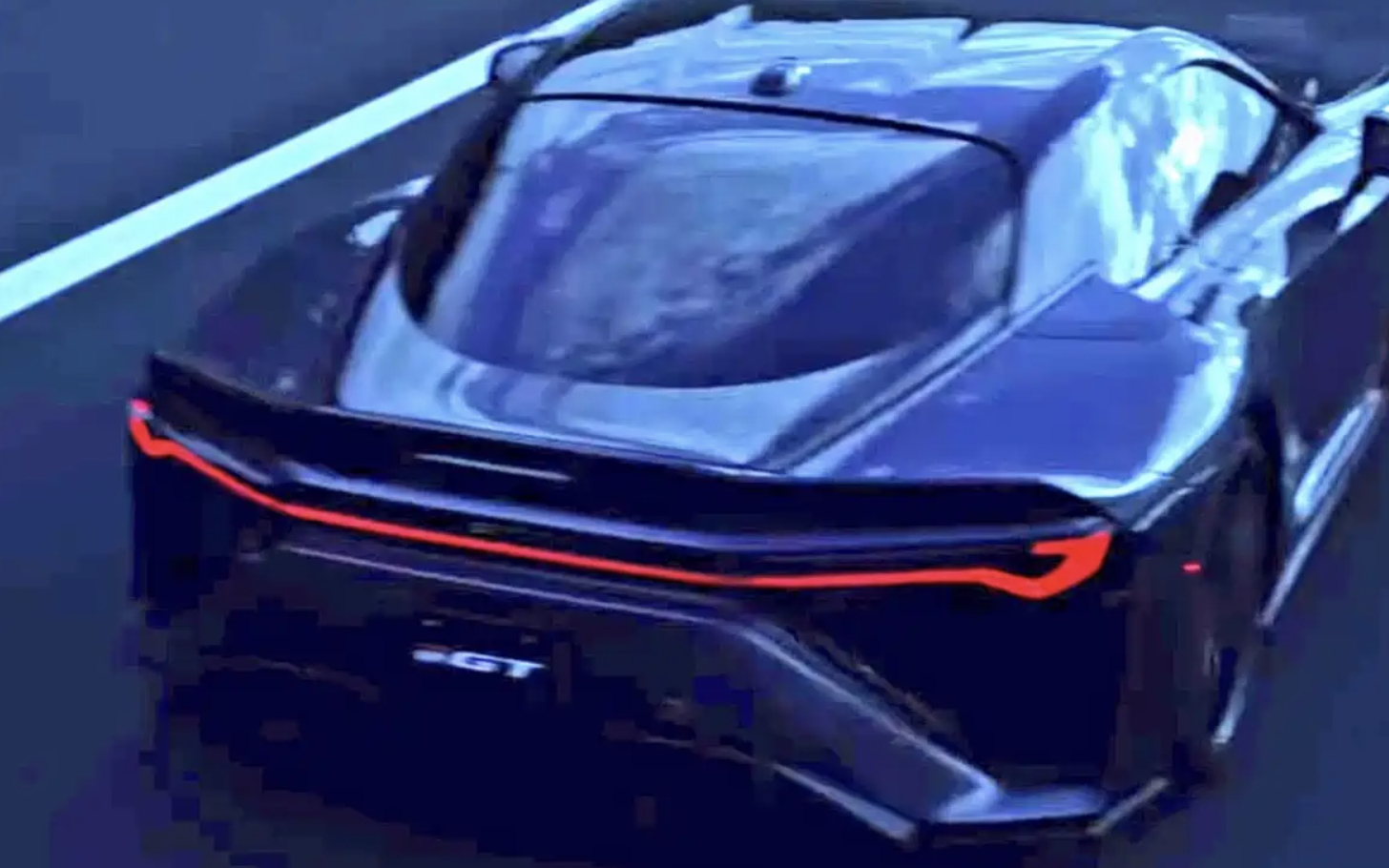 丰田全新跑车GR GT的预告图亮相，直接和 LFA、2000GT站C位，12月5