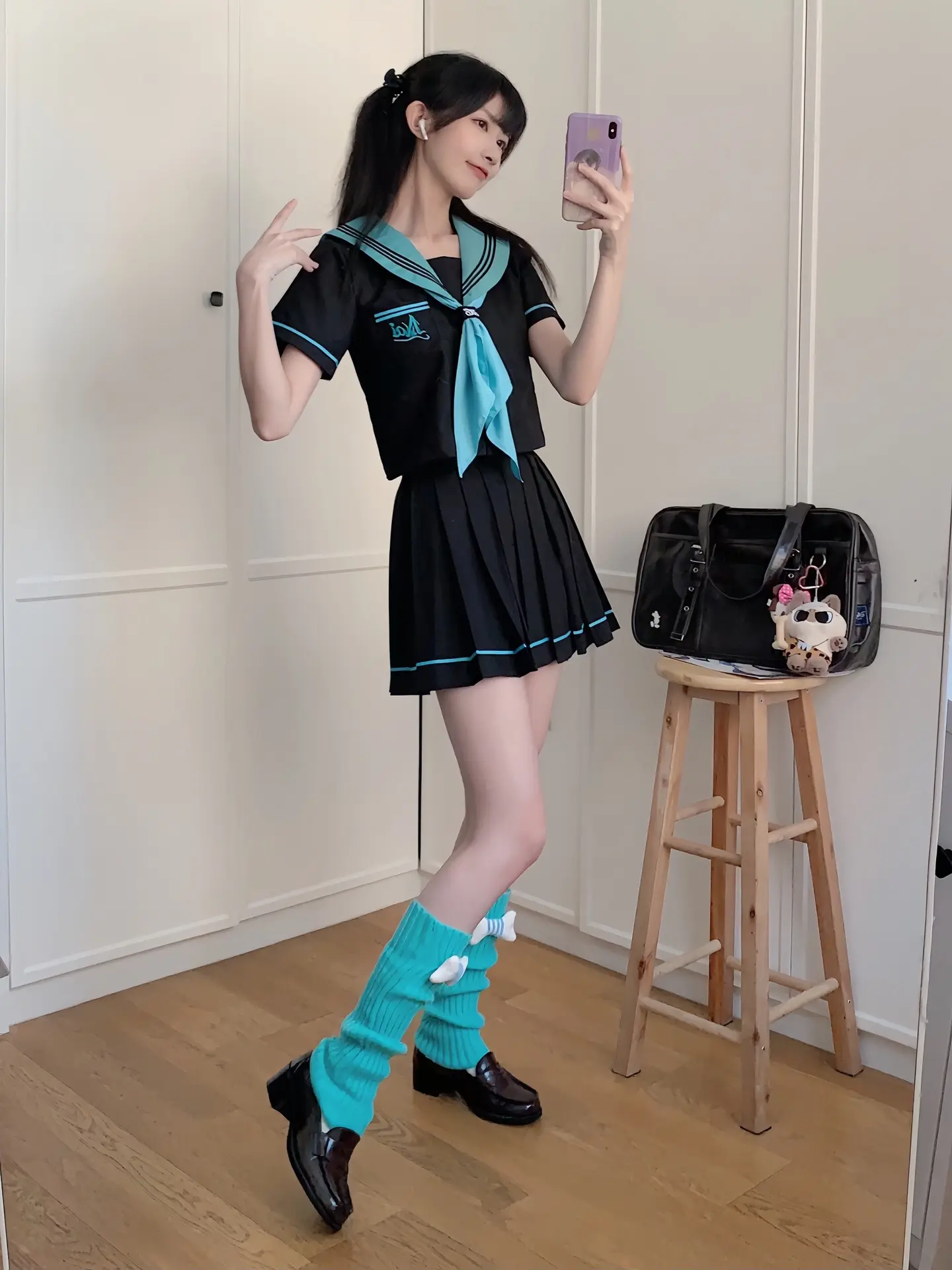 买到了人生水手服。