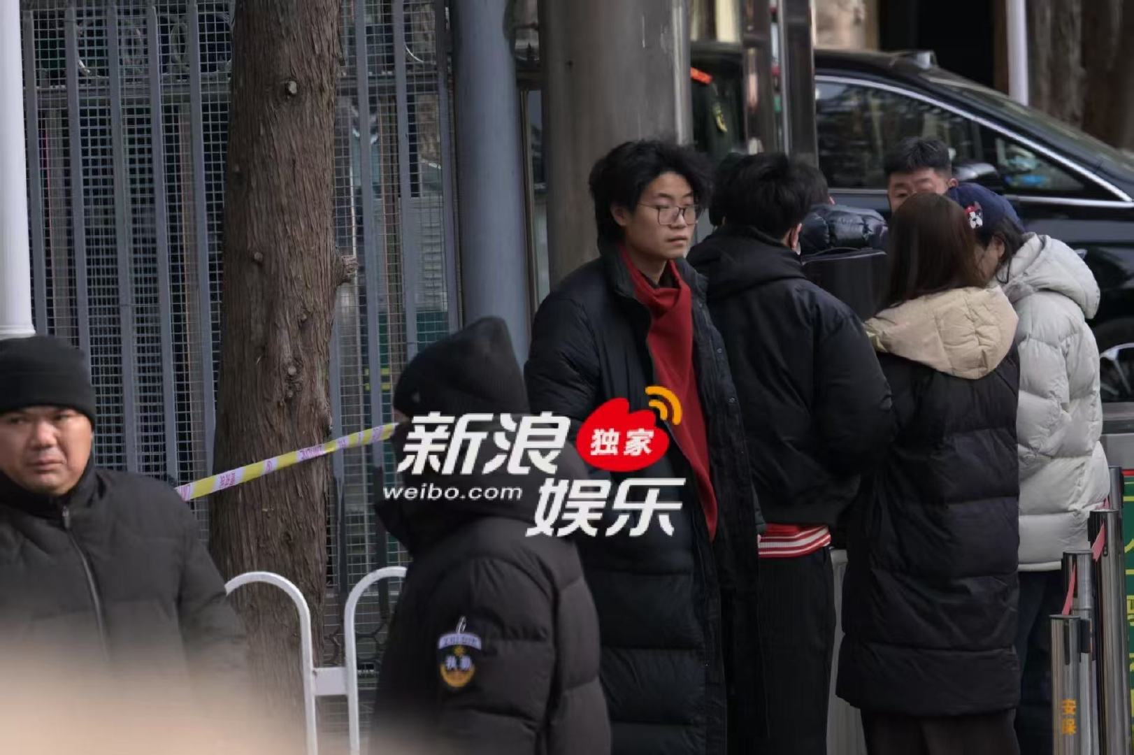 徐浩伦谭湘文现身春晚首次联排 春晚舞台的快乐预警来了！徐浩伦谭湘文现身首次联排，