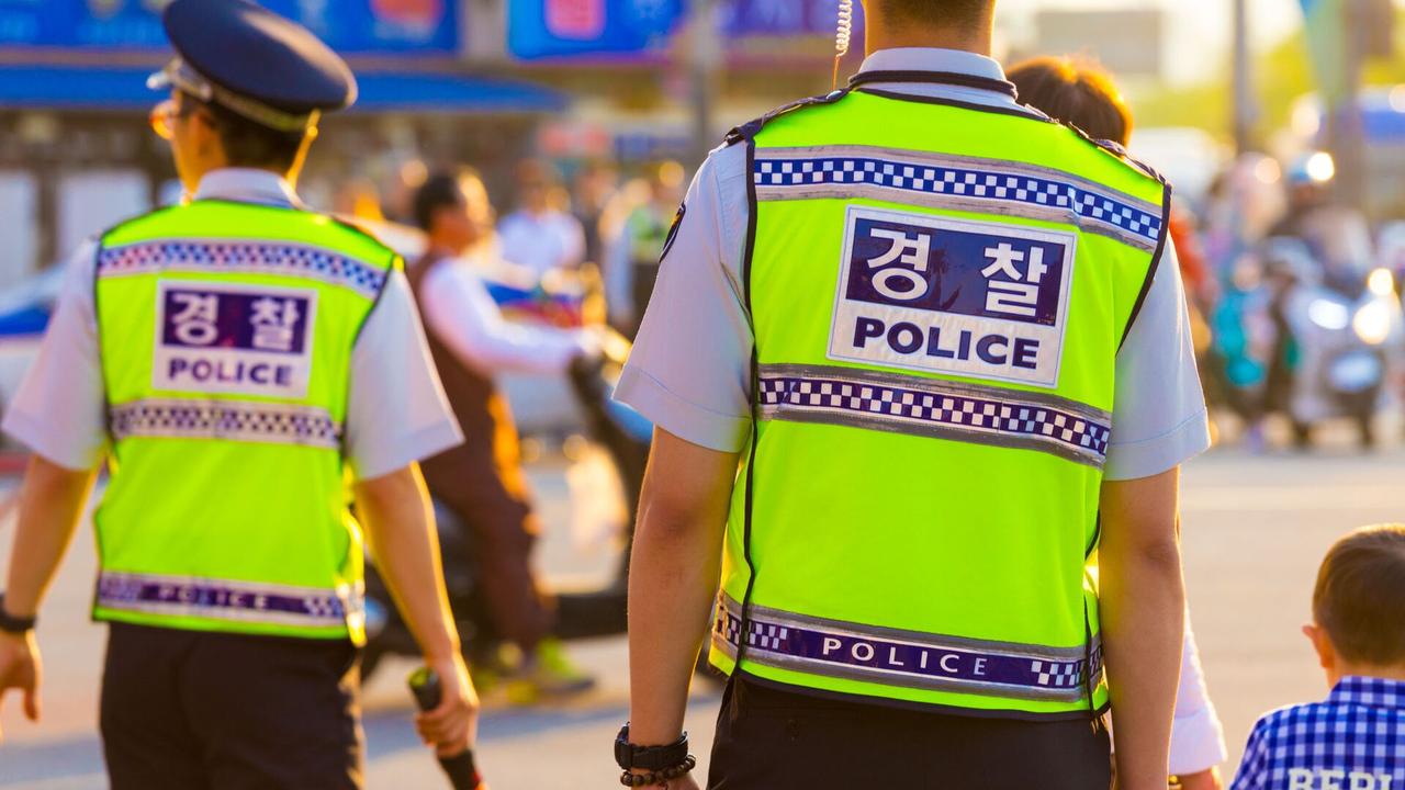 韩国警方拘捕两名涉嫌间谍行为的两名中国籍退伍军人

俄罗斯卫星通讯社 2026年