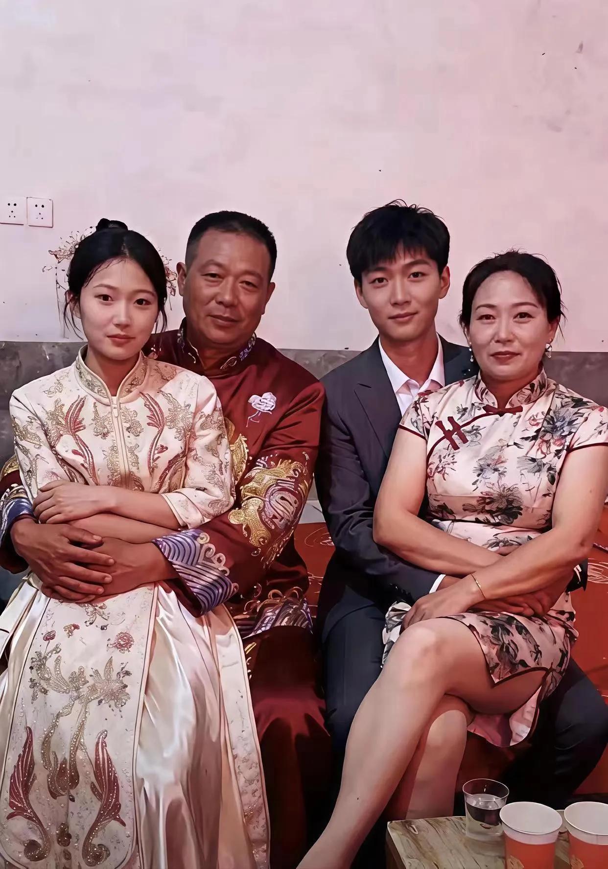 看了半天也没搞明白到底是怎么回事？谁能帮忙捋一捋他们之间的关系？