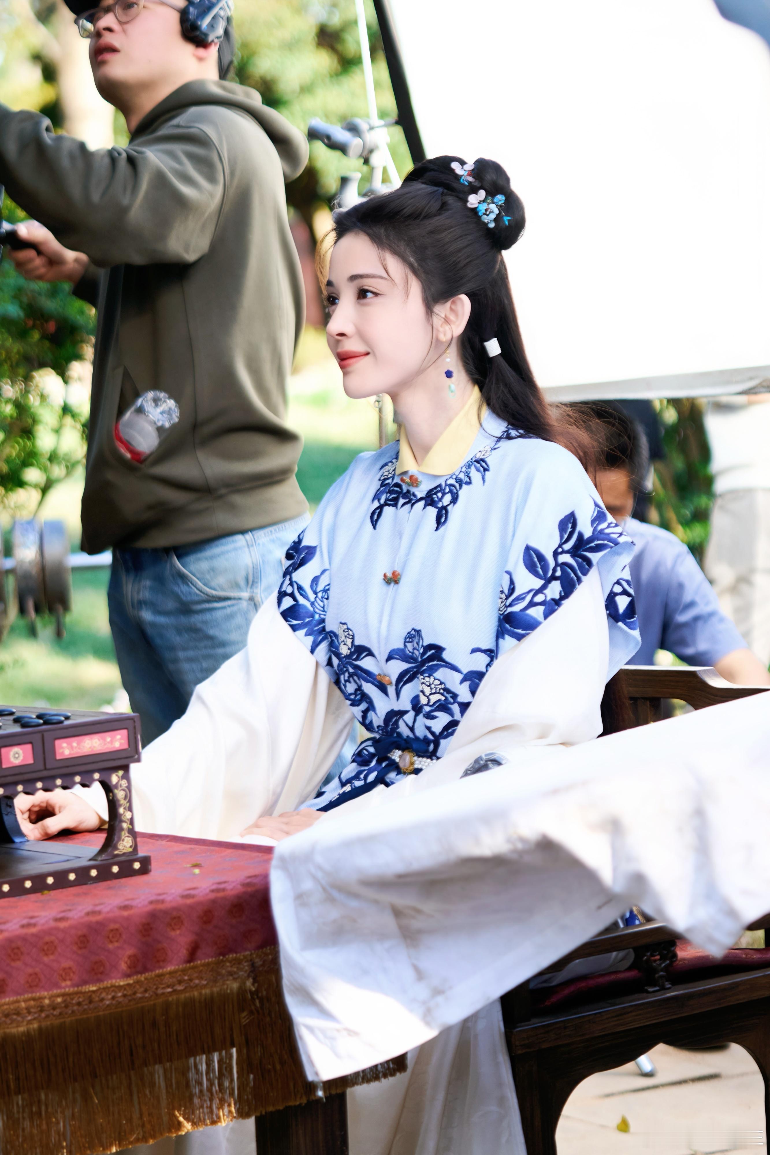 玉茗茶骨定档 定档消息太激动！娜扎新角色荣善宝为家族所有权步步为营，表面清冷内心