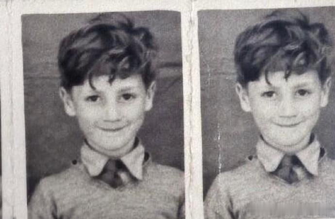 五岁的约翰列侬 