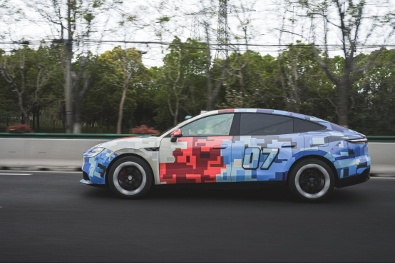 MG 07伪装车路试曝光近日，MG 07工程路试谍照露出，其为MG品牌新能源转型