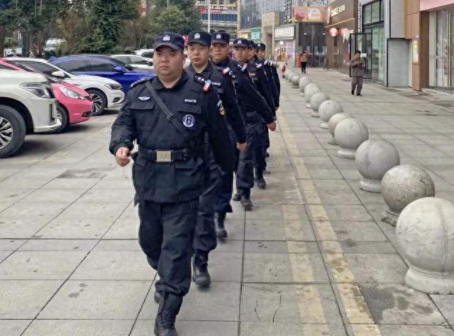 辅警和保安看着差不多，本质完全不一样！很多人傻傻分不清