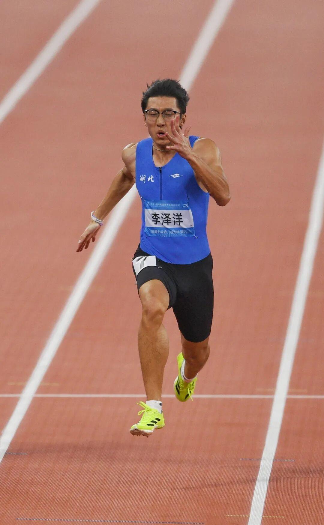 11月17日晚，第十五届全运会田径赛场迎来最激动人心的巅峰对决——男、女百米飞人