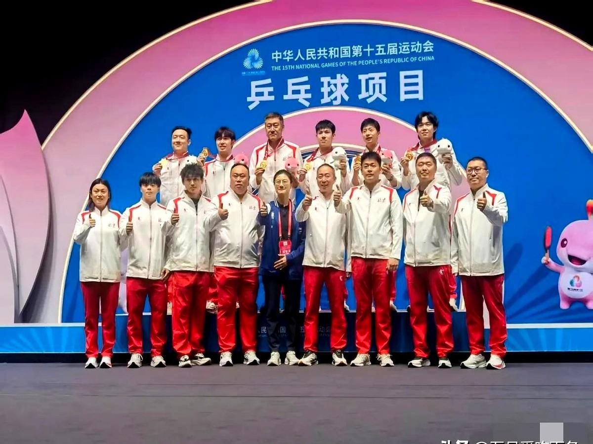 原来丁宁一直都在，新上任校长，这次回去要把冰柜全打开给大伙

北京乒乓球队这次真