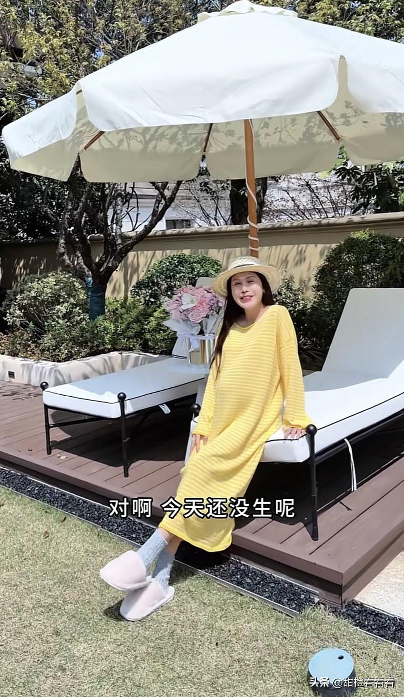 宋玉希四胎还没生，不过已经入盆了，还没有发动，孩子在里面稳稳的。

有人猜测是个