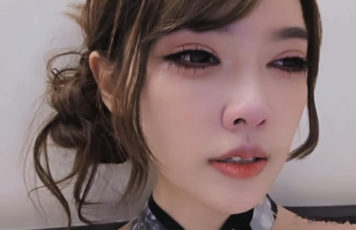 蛋糕：我说句直接一点的话，她那样子指控我，她就是想毁掉我的职业生涯，所以我面对这