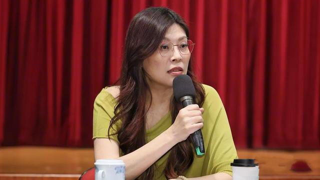 郑丽文“和平繁荣之链”：
台湾想当美国“经济枢纽”？
郑丽文6月访美抛出“和平繁