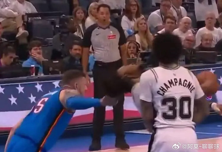最糟糕裁判？他想要退役当市长他被NBA球员们票选为联盟最佳裁判，可球迷却说：绝无