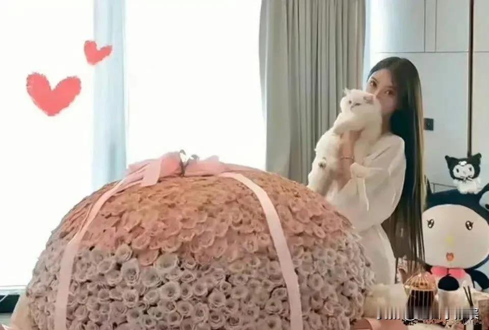 叶珂晒“追求者”送的超大玫瑰花！霸气回应

日前，叶珂女士最近在社交媒体上晒了新