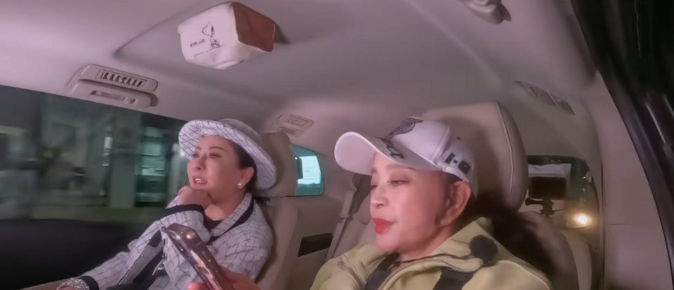 刘晓庆不愧是掼蛋协会主席，跟每个人大力推广掼蛋庆一直说掼蛋多好玩多好玩，我都有点