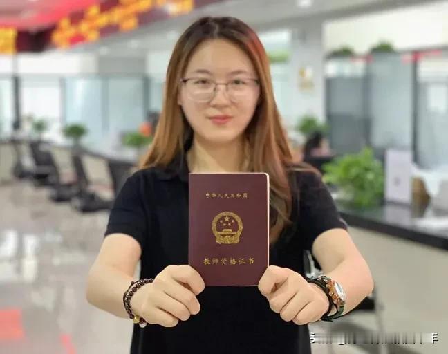 实际情况是，真的有老师被打下来了，因为按“规定”，这些老师依然不能全过，还要按比