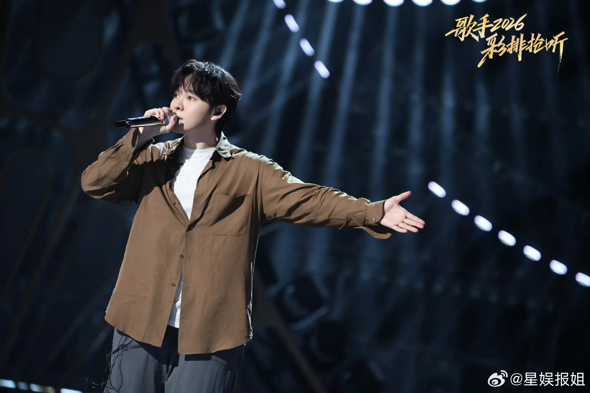 尤长靖歌手想看榜连续三期第一歌手2026实至名归！尤长靖《歌手2026》想看榜连