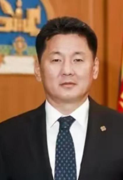 蒙古国要是真敢加入北约，那它离变成第二个乌克兰，真就不远了，但是蒙古国早上宣布要